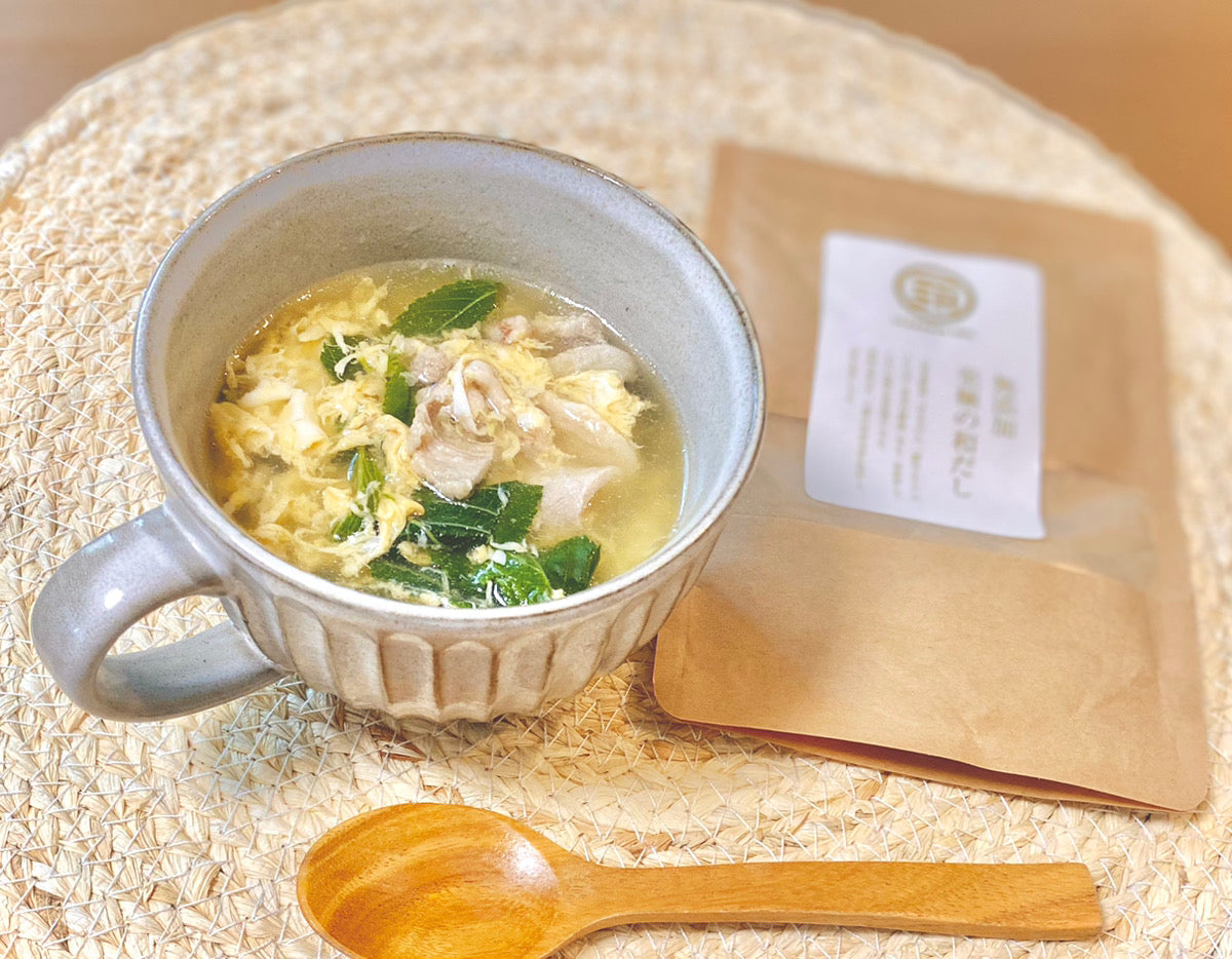 Ginger-flavored molokheiya and minced pork egg soup